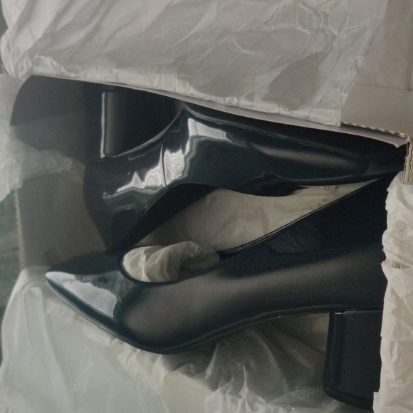 Calvin Klein Women's Navy Blue Pumps - Picture 8 of 9